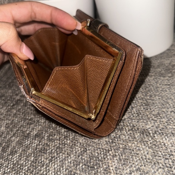 💯Authentic Louis Vuitton monogram kisslock wallet - Picture 12 of 16